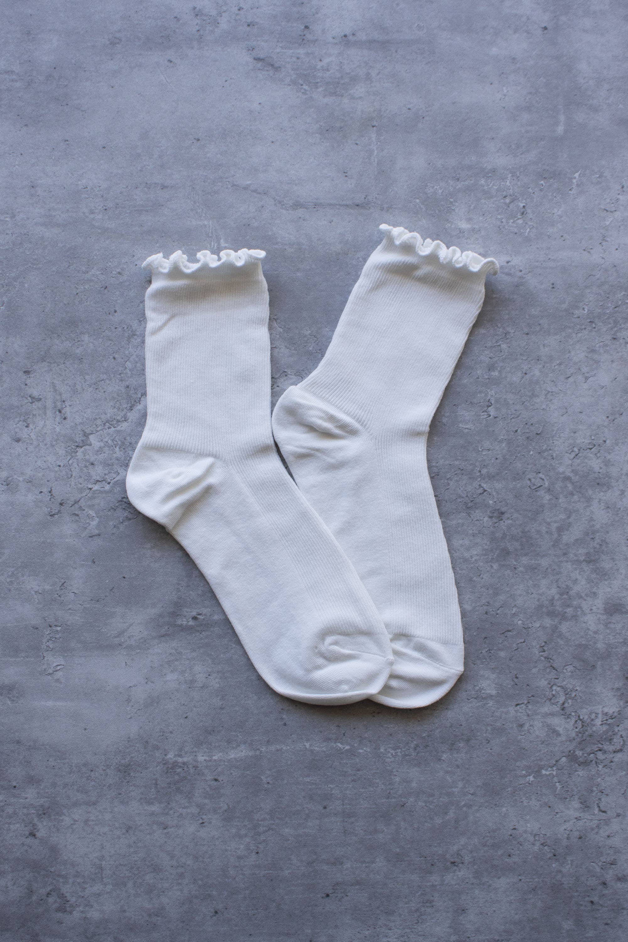 TO | Wednesday Ruffle Socks