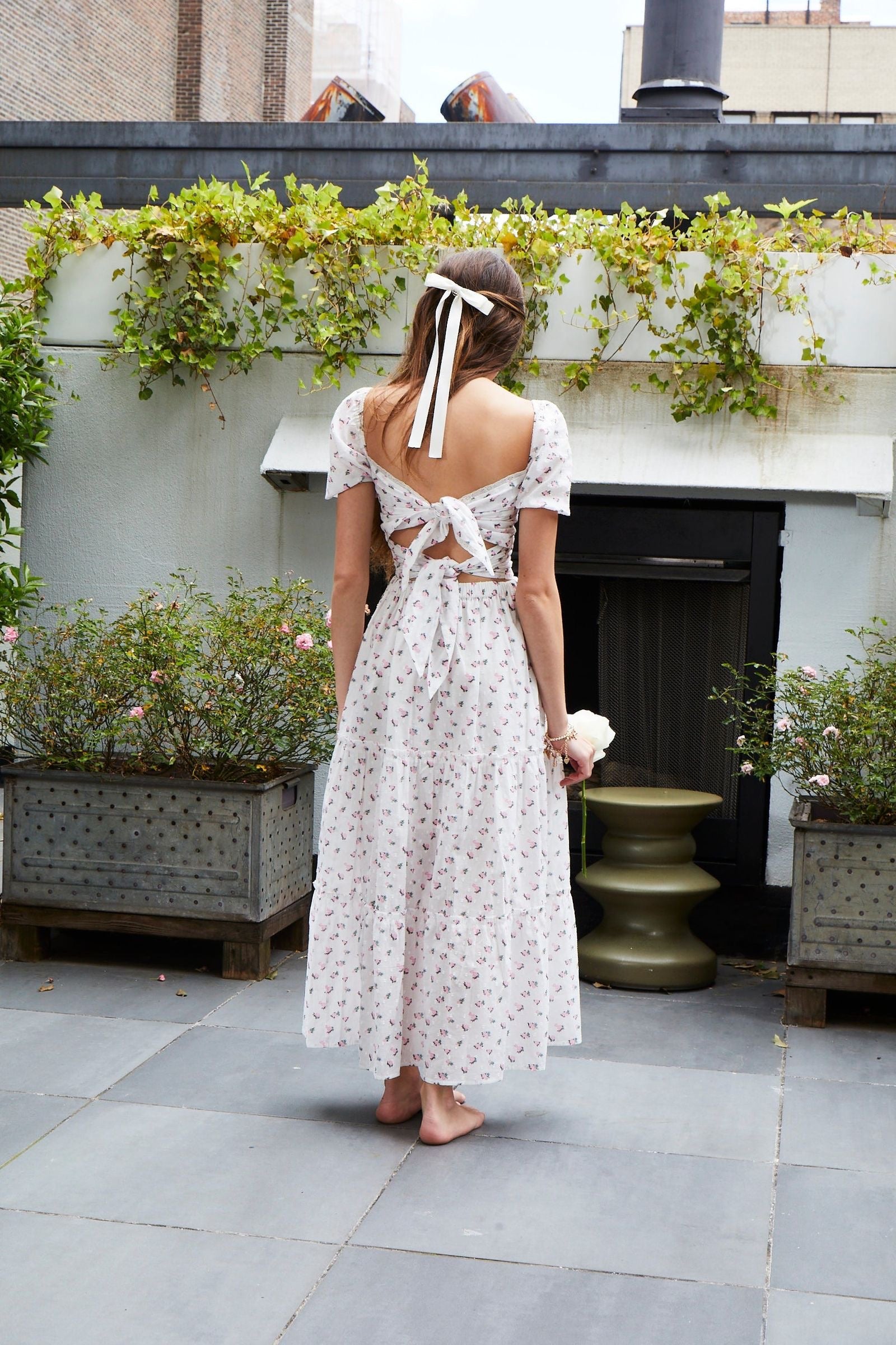 TH | Noa White Rose Tie Back Top