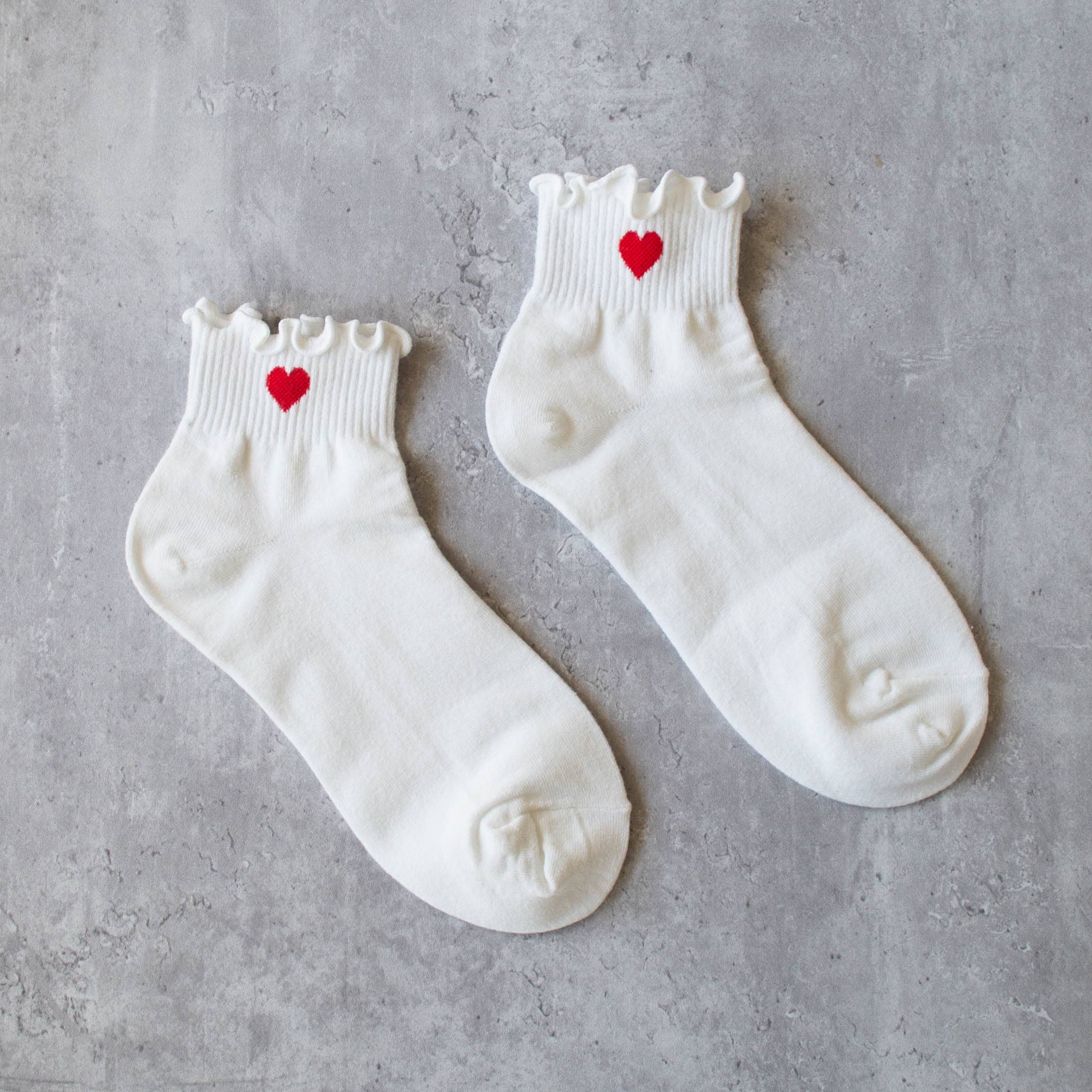 TO | Ivory red Heart Socks