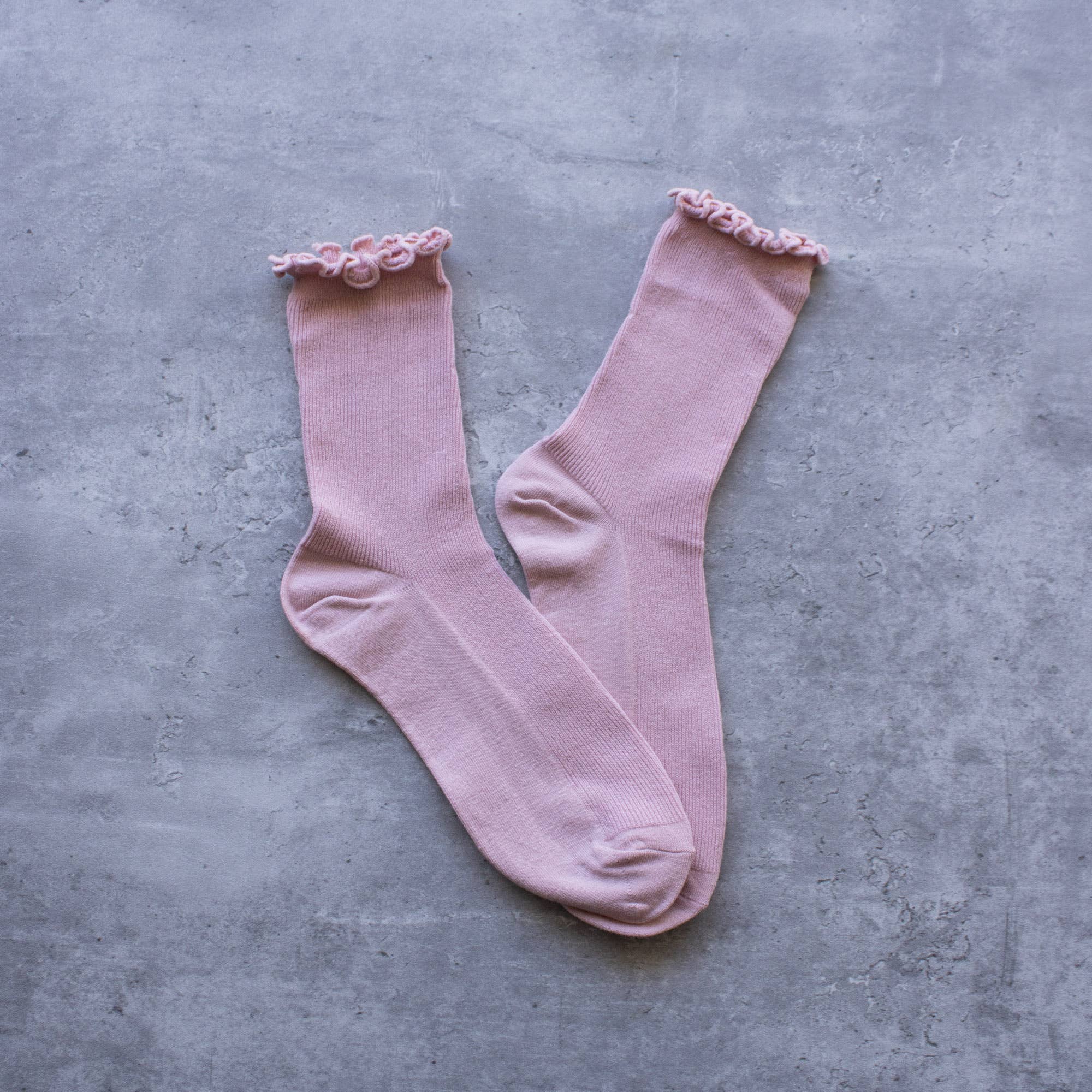 TO | Wednesday Ruffle Socks