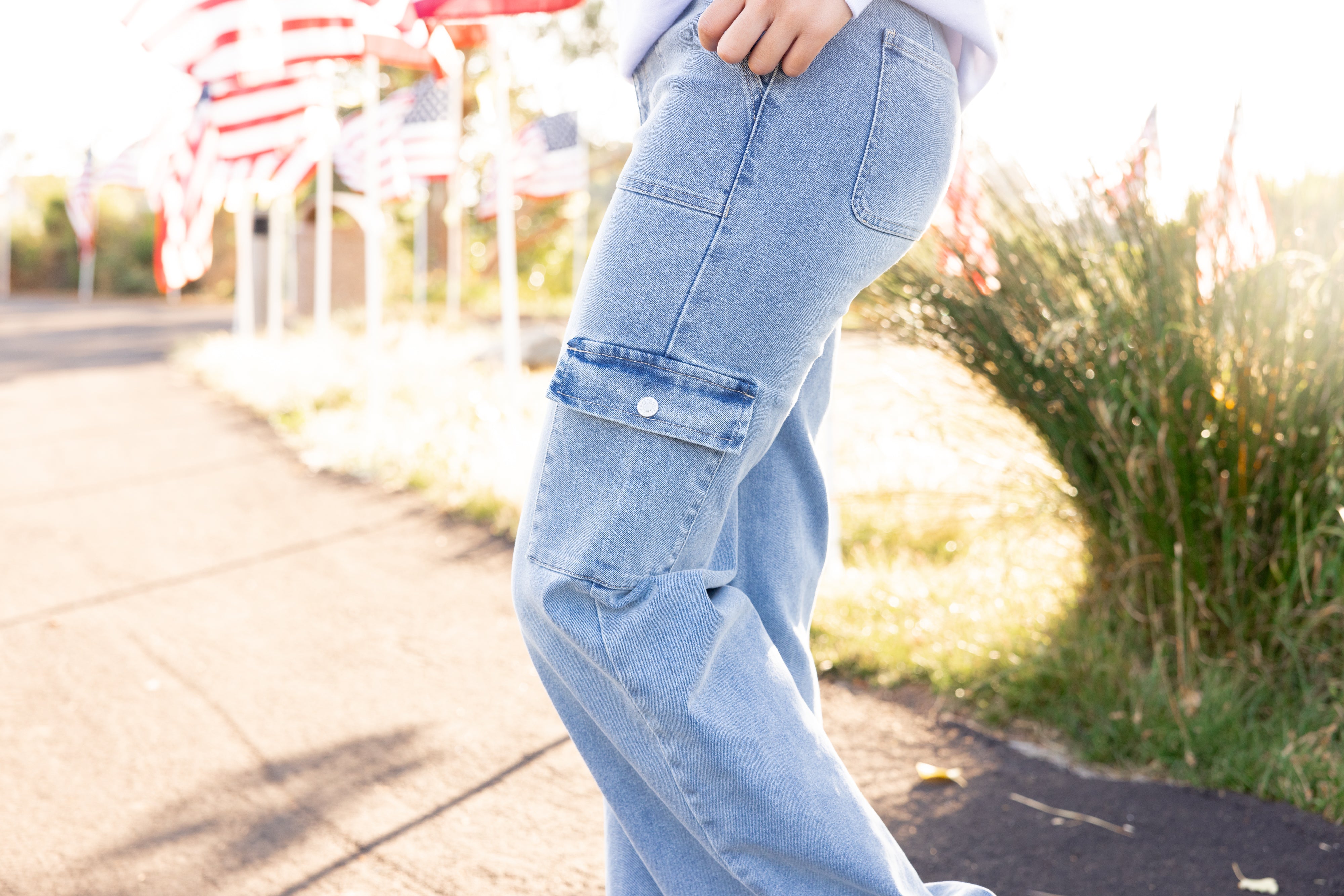 T | Cargo Pocket Light Denim Jeans