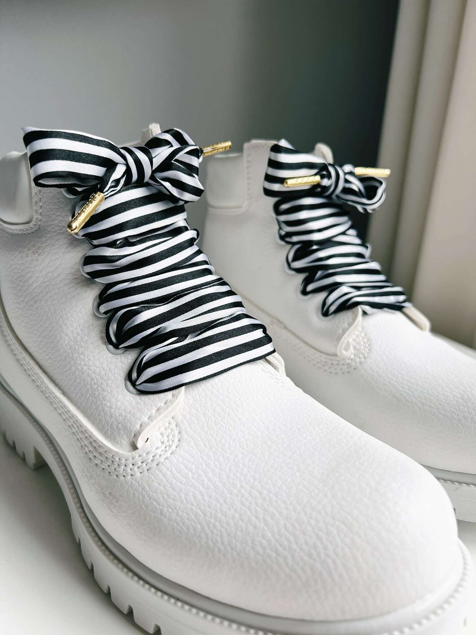 TSB | Striped Scarf - Shoelaces