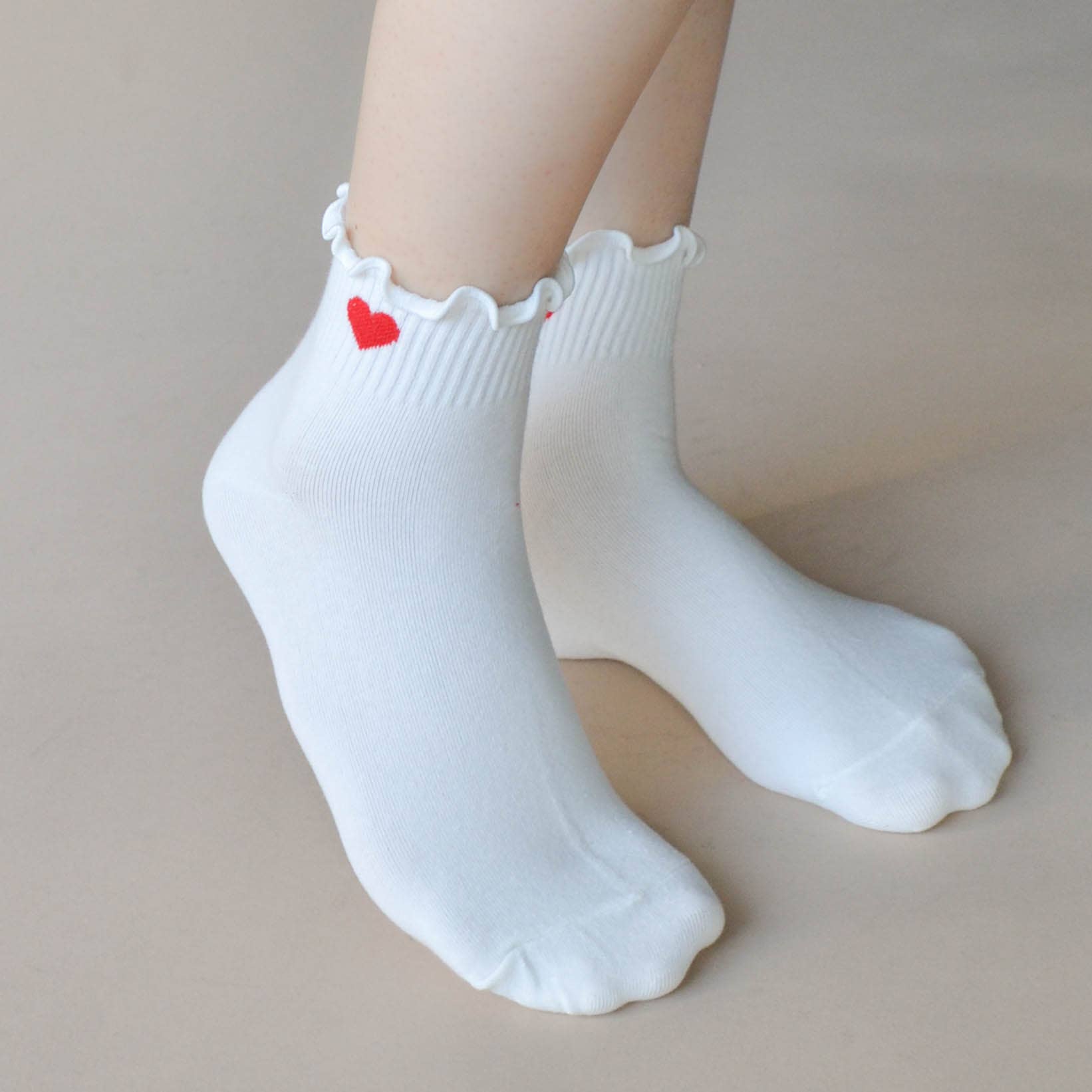 TO | Ivory red Heart Socks