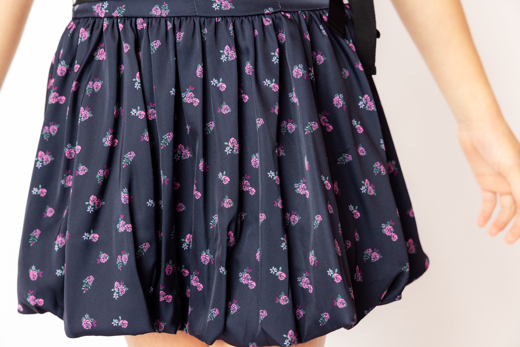 TH | Lola Satin Smocked Dress Navy Rose