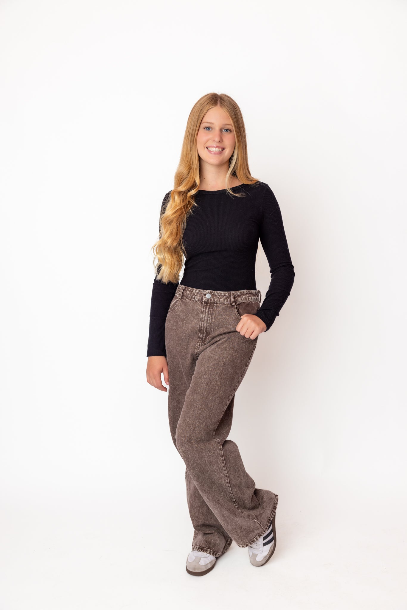 LL | High Waisted Wide Leg Denim Pants