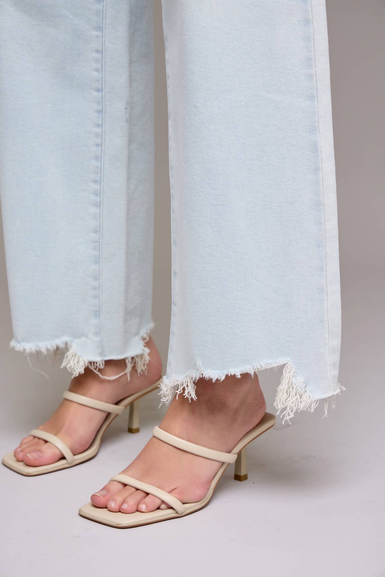 H | Super Light Inseam Mid rise Wide Leg